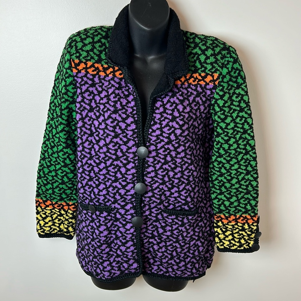 Vintage Leamond Dean cardigan with shoulder pads. Size small